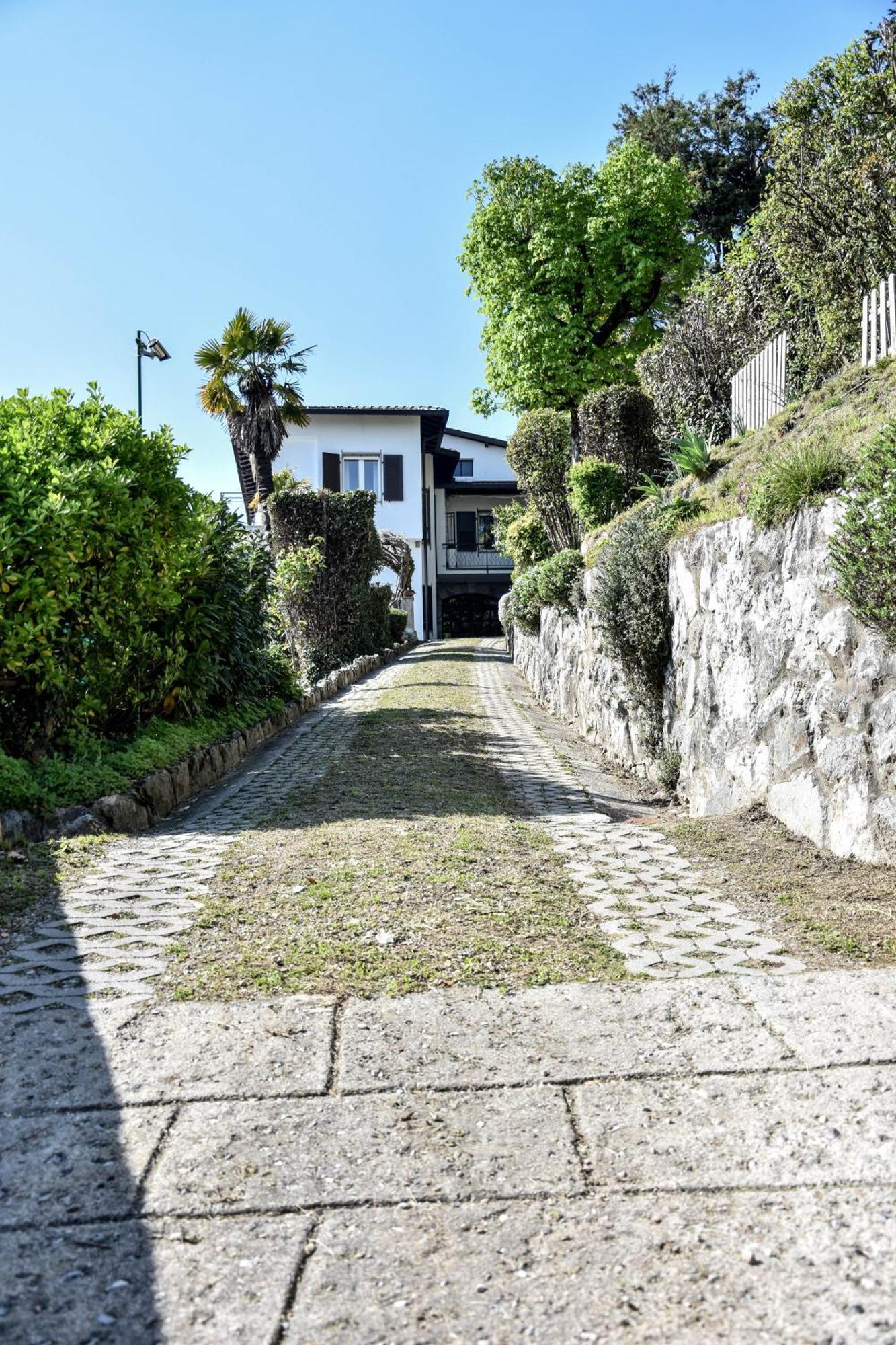 Villa Antonella, App. Vittoria Tavernerio المظهر الخارجي الصورة